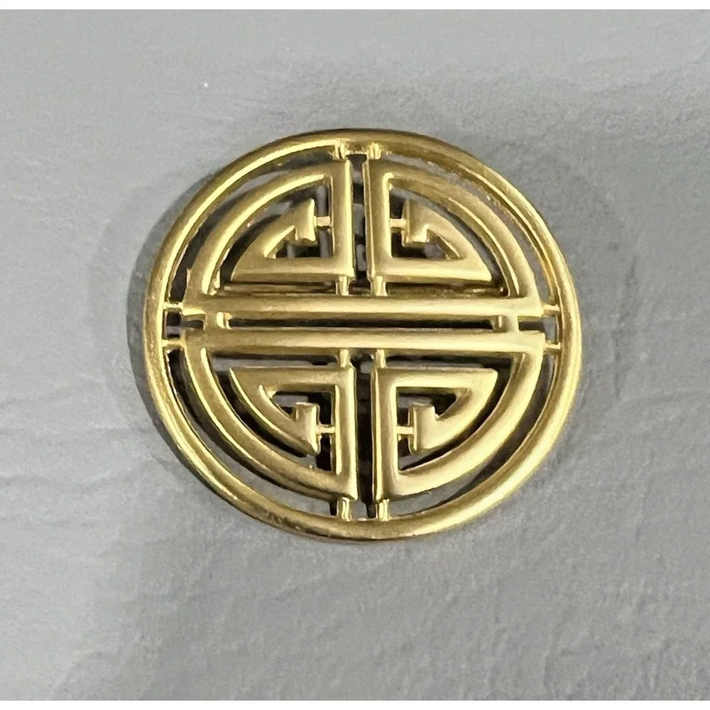 Walters Art Museum Brooch Gold Tone Chinese Shou Longevity Symbol Brooch